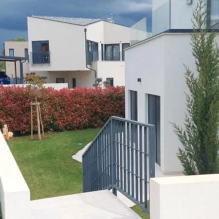 Marko Aurelia * Tar-Vabriga