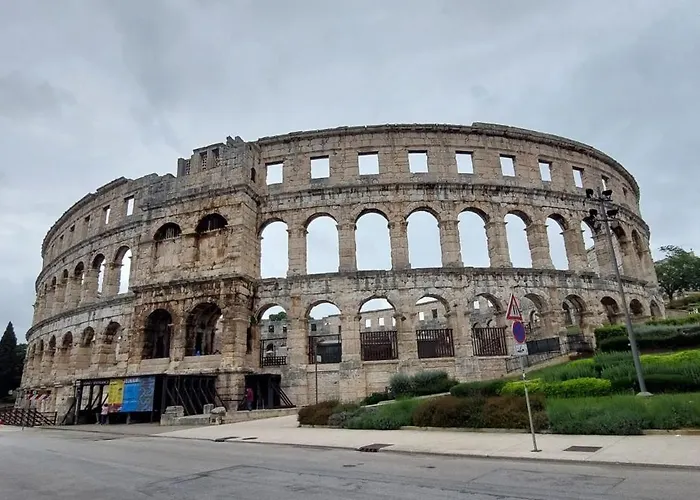 Marko Aurelia * Tar-Vabriga